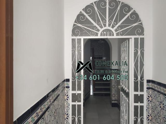 Piso en venta en Olvera, Ensanche photo 0