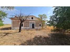 Casa con terreno en venta en Quintanar de la Orden photo 0