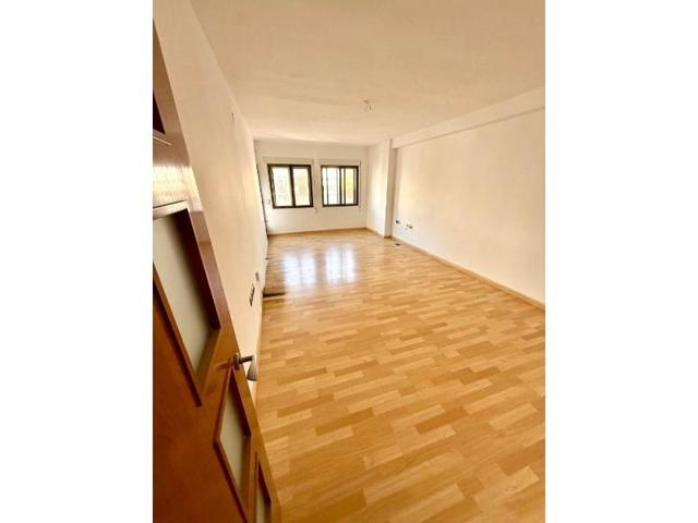 Piso en venta en Badajoz photo 0