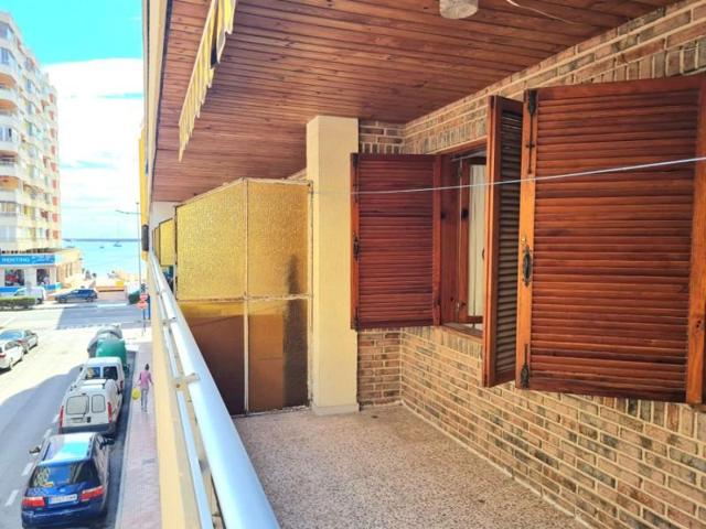 Piso en venta en Torrevieja, Torrevieja photo 0