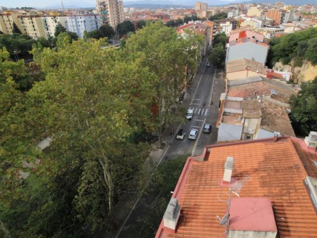 Piso en venta en Girona photo 0