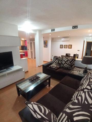 Piso en venta en Alcalá de Guadaira, Zona Centro photo 0