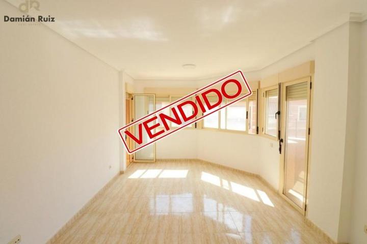 Piso en venta en Guardamar del Segura, Puerto photo 0