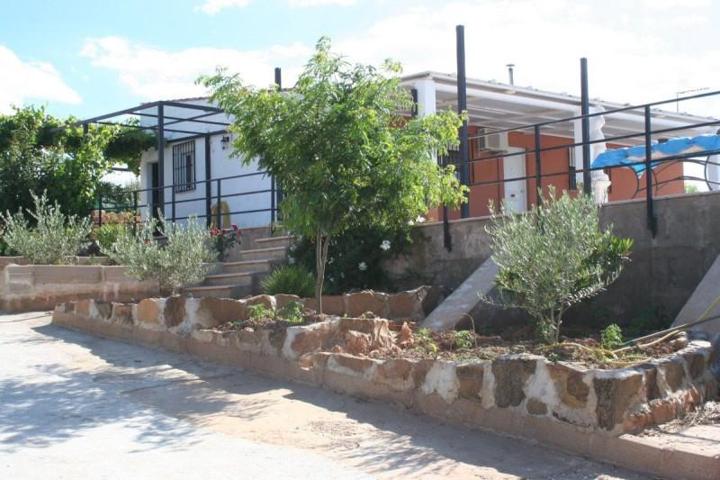 Casa con terreno en venta en Santa Cruz de Mudela, Periferia photo 0