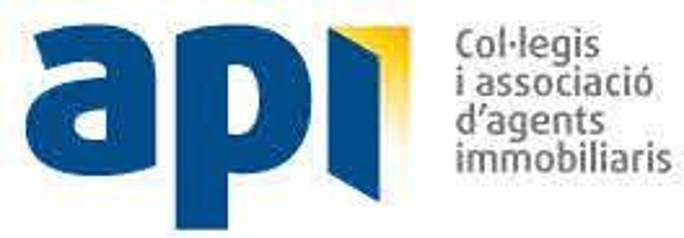 Piso en venta en Sant Boi de Llobregat, Camps Blancs photo 0