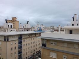 Piso en venta en Cádiz, Corte Ingles photo 0