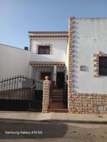 Chalet en venta en Puebla de la Reina, Puebla De La Reina photo 0