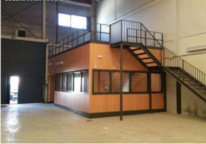 Nave industrial en venta en Sevilla, Polig.Industriales - La Red photo 0