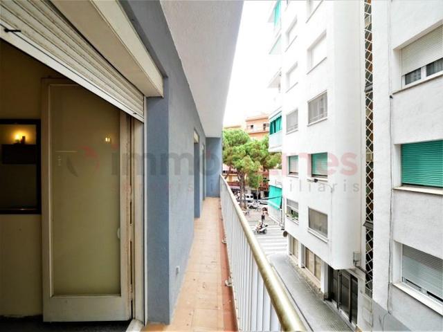 Piso en venta en Blanes photo 0