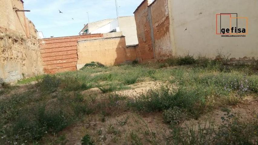 Terreno en venta en Valdepeñas, Centro photo 0