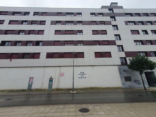 Local comercial en venta en Langreo, La Felguera photo 0