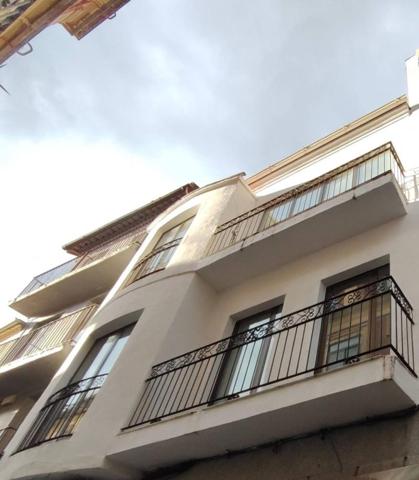 Edificio en venta en Béjar, Bejar photo 0