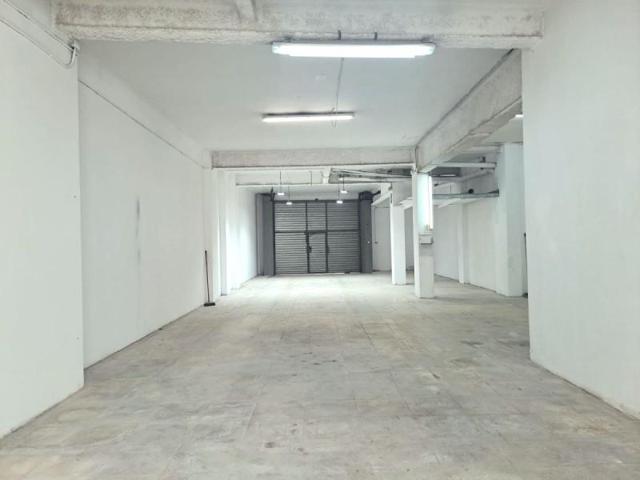 Local comercial en venta en Sant Boi de Llobregat, Vinyets - Moli Vell photo 0