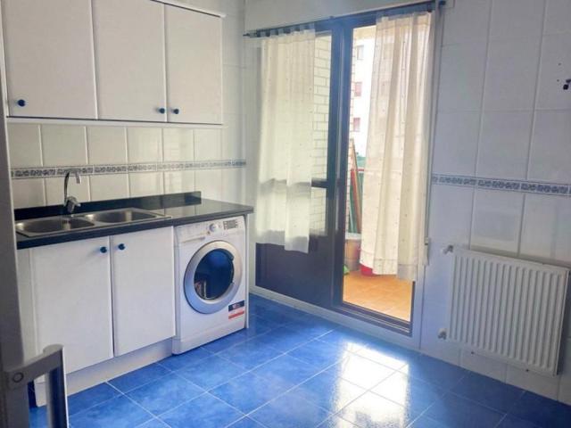 Piso en venta en Oviedo, Tenderina - Palacio de los Deportes photo 0