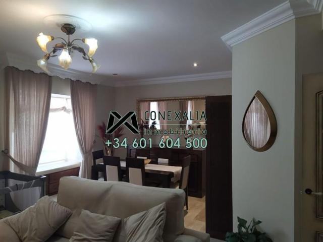 Piso en venta en Olvera, Ensanche photo 0