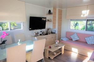 Casa en venta en Lloret de Mar, Los Pinares photo 0