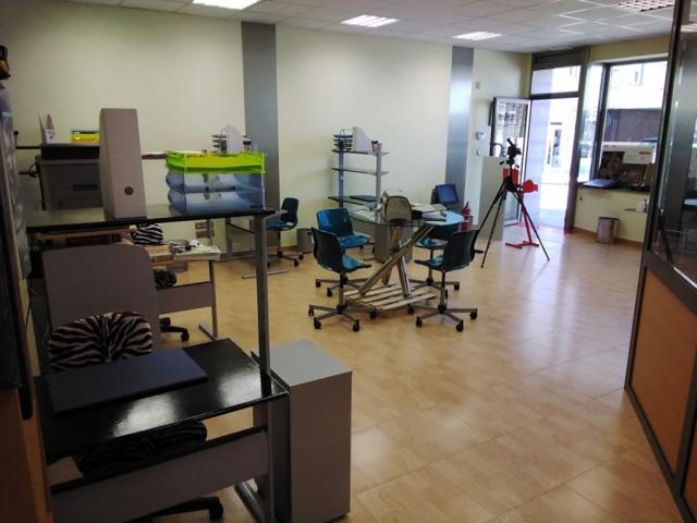 Local comercial en venta en Navia, Navia photo 0