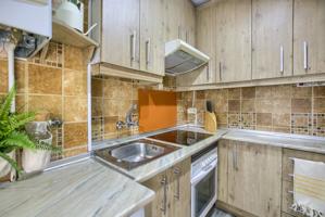 Piso en venta en Alcorcón, Parque lisboa-la paz photo 0