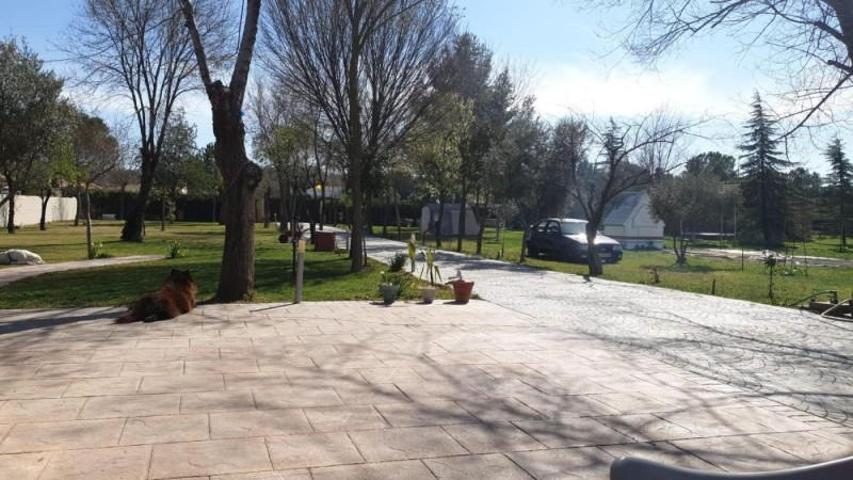 Casa con terreno en venta en Toledo, Toledo photo 0