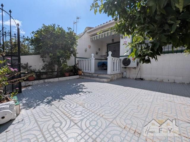 Casa en venta en Los Alcázares photo 0