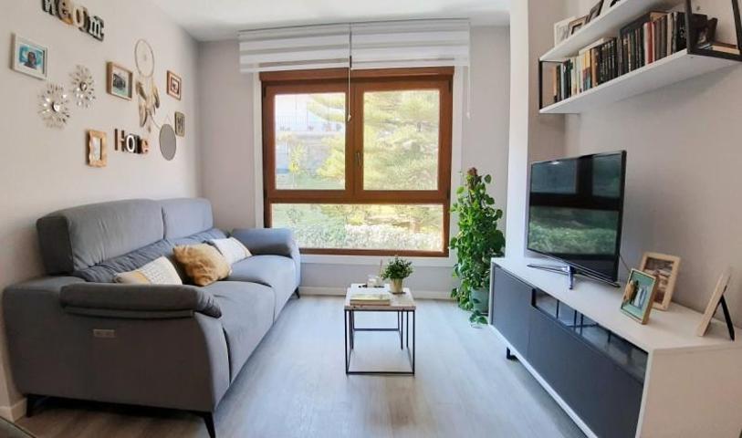 Apartamento en venta en Moaña, Real photo 0