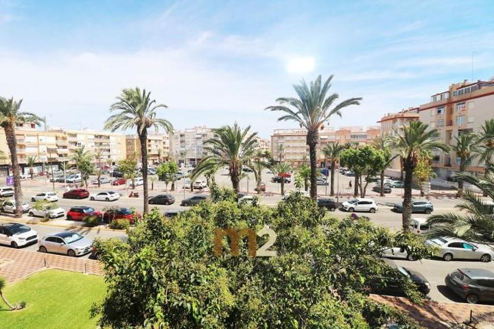 Apartamento en venta en Guardamar del Segura, Zona Mercadona photo 0