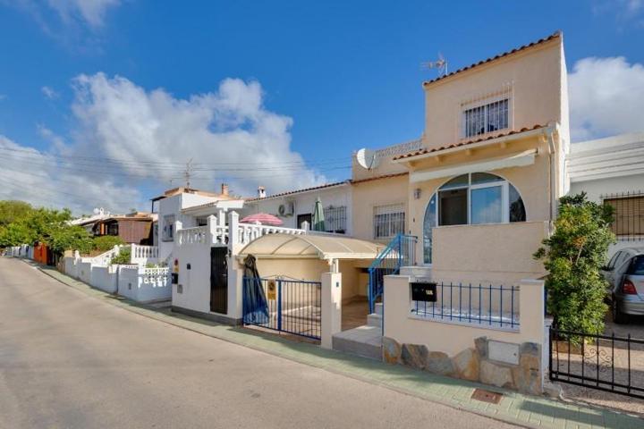 Adosada en venta en Pilar de la Horadada, Pinar de Campoverde photo 0