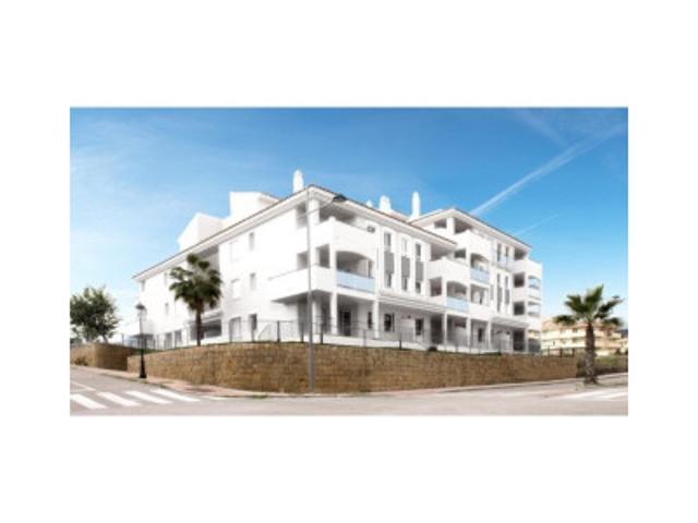 Apartamento en venta en Manilva photo 0