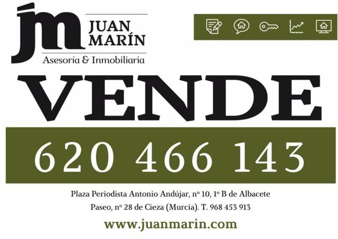 Local comercial en venta en Albacete, Albacete photo 0