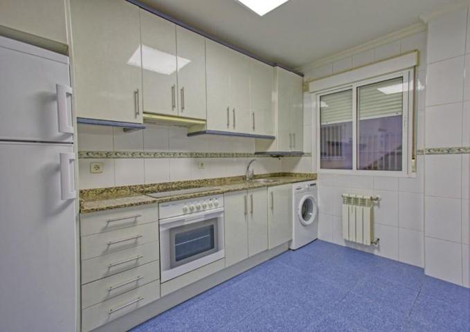 Piso en venta en Oviedo, El Milan photo 0