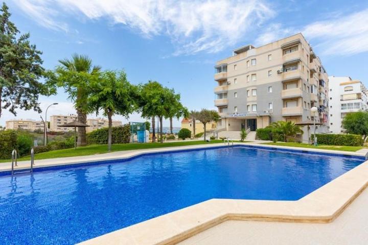 Apartamento en venta en Torrevieja, Torreblanca photo 0