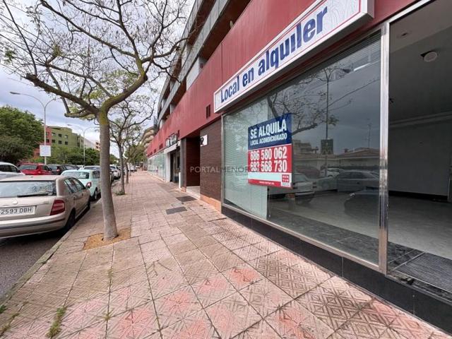 Local comercial en venta en Mahón-Maó photo 0