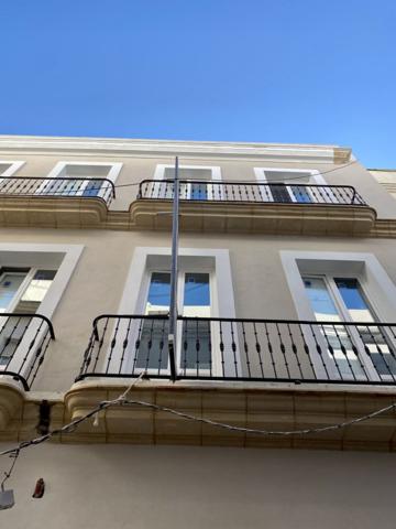 Piso en venta en Cádiz, Casco Historico photo 0