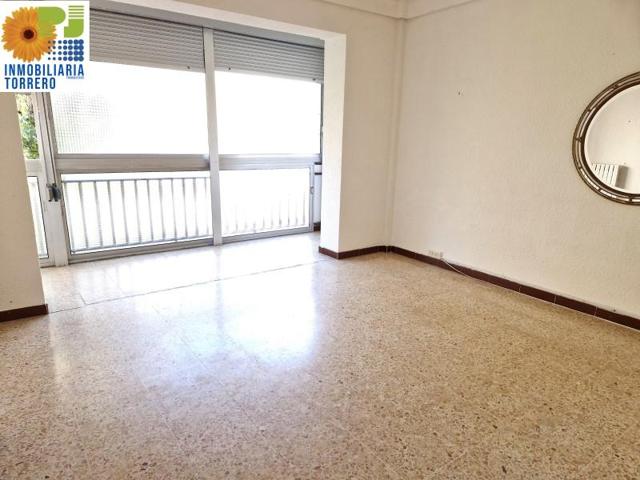 Piso en venta en Zaragoza photo 0
