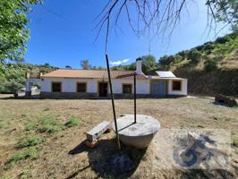 Chalet en venta en Pozoblanco photo 0