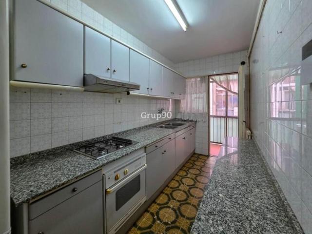 Piso en venta en Lleida photo 0
