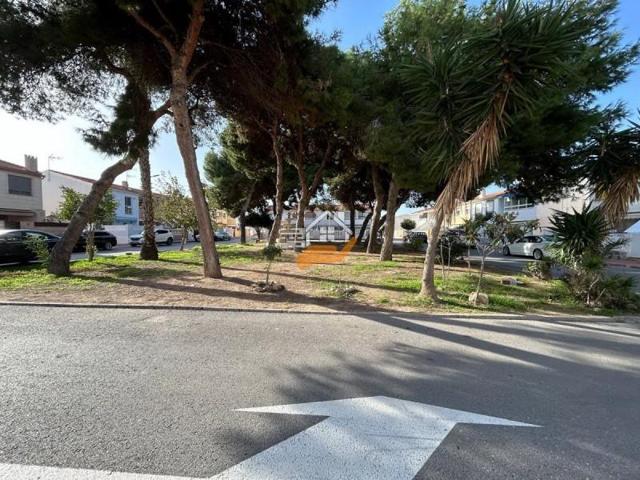 Adosada en venta en Torrevieja, Playa Naufragos photo 0