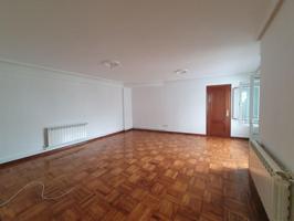 Piso en venta en Grado, Centro photo 0