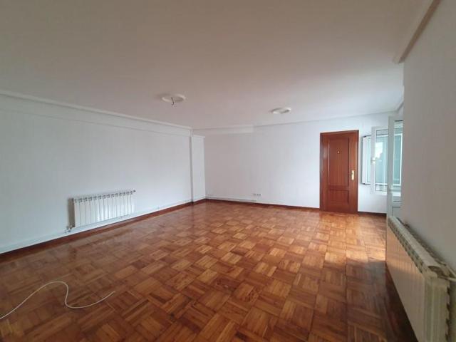 Piso en venta en Grado, Centro photo 0