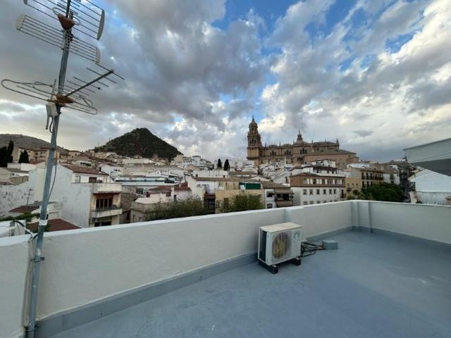 Piso en venta en Jaén photo 0