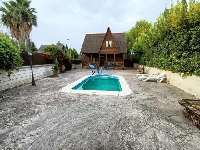 Chalet en venta en Úbeda, Ubeda photo 0