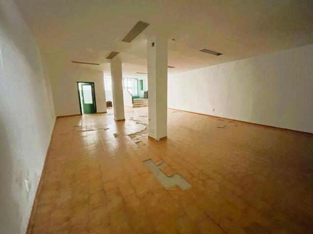 Local comercial en venta en Valdepeñas, Centro photo 0