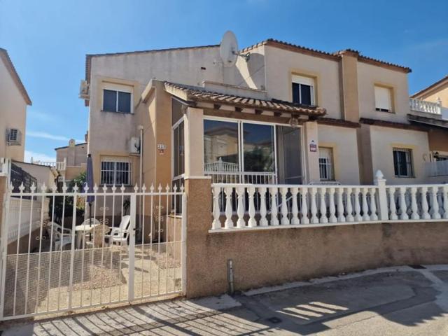 Adosada en venta en Algorfa, Urb. Montebello photo 0