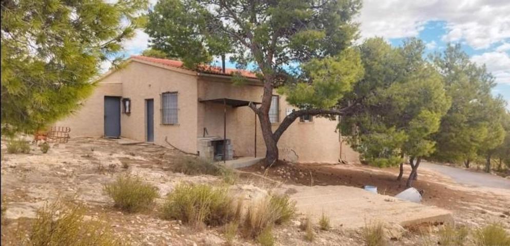 Casa con terreno en venta en Crevillent, San antonio de la florida photo 0