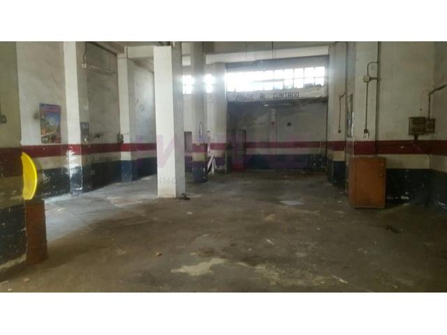 Local comercial en venta en Zaragoza photo 0