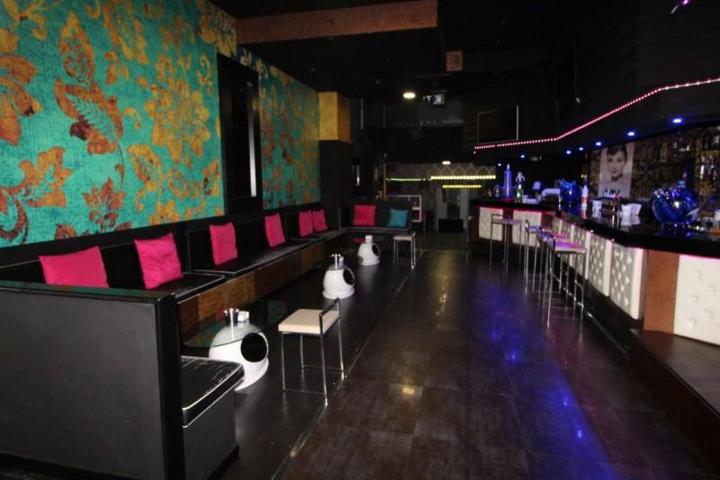 Local comercial en venta en Oviedo, Centro photo 0