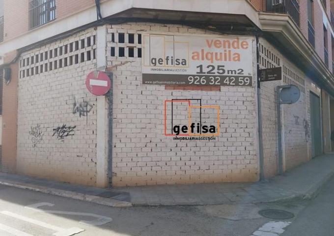 Local comercial en venta en Valdepeñas, Seis de Junio photo 0