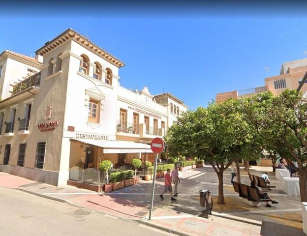 Local comercial en venta en Fuengirola, Puerto Deportivo photo 0