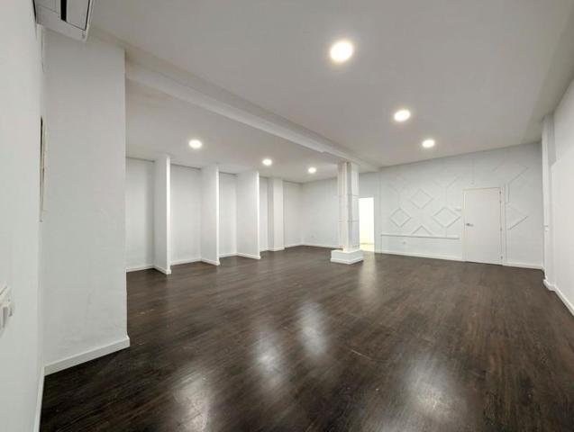 Local comercial en venta en Loja, Avda. Los Angeles photo 0