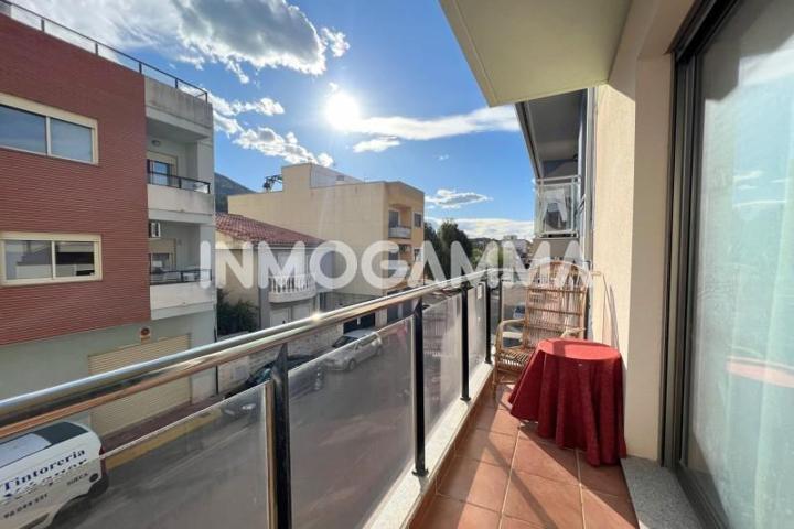 Piso en venta en Llaurí, Llauri photo 0